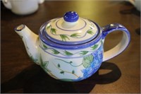 Ceramic Tea Pot Blue/White Small Flowers