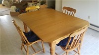 Quality Solid Oak Extension Table With 3 Leaves