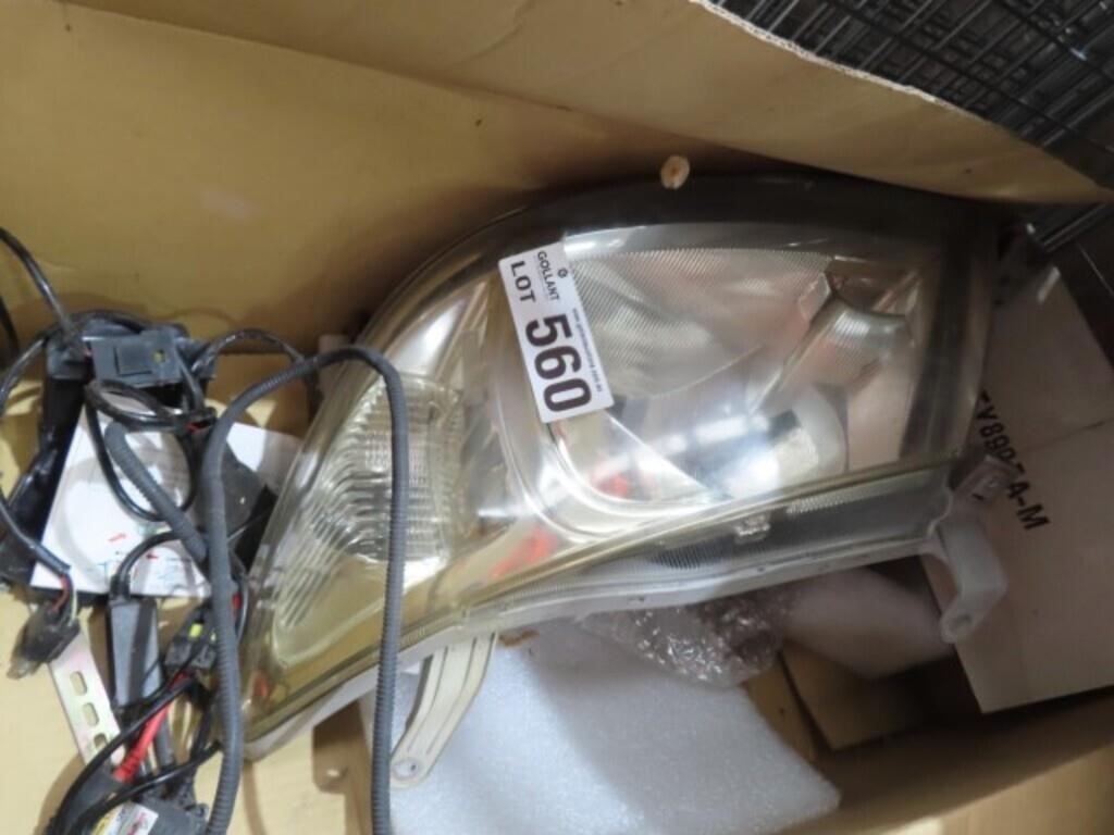 2 Head Lamps Toyota 031009-2 (as new)