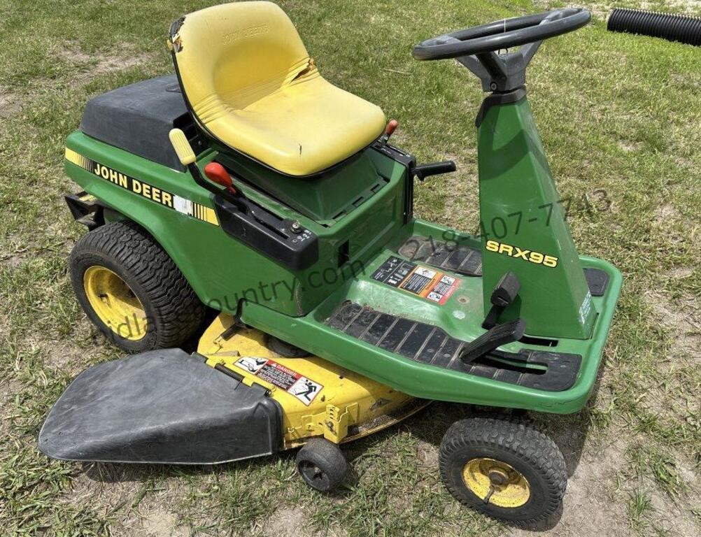 John Deere Lawnmower