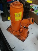 Orange hydraulic jack