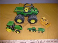4pc John Deere Die Cast Tractors & UTV Toy