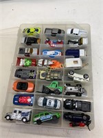 DOUBLE SIDED PLASTIC CASE WITH CARS