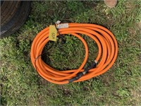 Garden hose w/heat tape