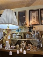 Table Light, Display Stand, Porcelain Figurines
