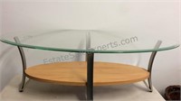 4‘ x 2‘ x 16 1/2“ glass top table with wooden