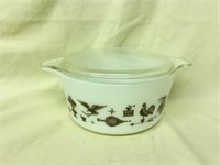 Pyrex EARLY AMERICAN Casserole Dish with Lid