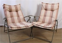 PAIR OF OUTDOOR PATIO CHAIRS W CUSHIONS
