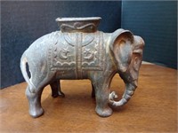 Williams cast iron still elephant bank circa 1915