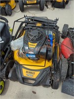 DeWalt 21" 150 cc gas powered push mower