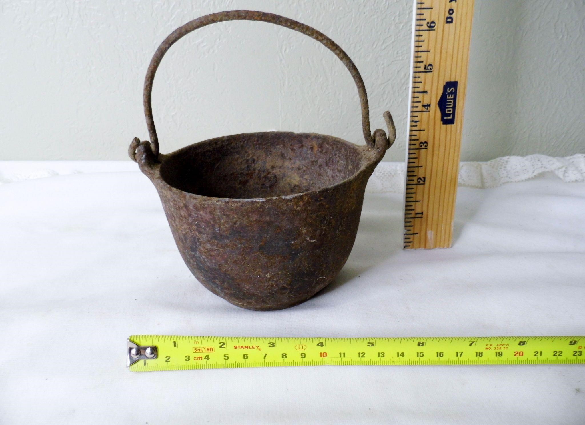 Vtg Bernz #5 Cast Iron Smelting Pot