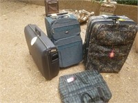 4 pieces of mixed luggage