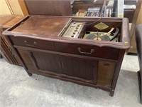 Vintage magnavox console stereo