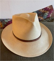 STRAW HAT