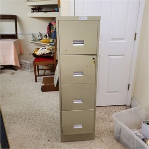 Locking Filing Cabinet with 4 drawers