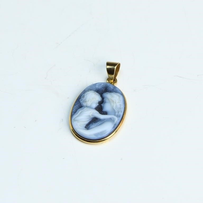 14K Italy cameo pendant