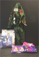 NEW CHILDS ROBE & SLIPPERS & COSTUMES