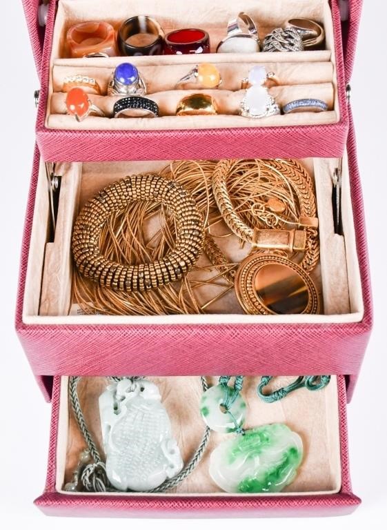 Group of Assorted Jewellery w/Box