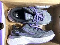 Ladies Fila Runners Size 8 (pre Owned)