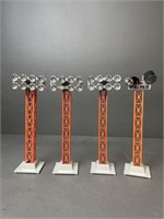 Lionel Accessories - Floodlight Towers (3) and Dua