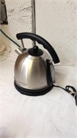 Hamilton Beach electric teapot powers on