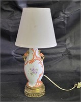 VTG Porcelain & Brass Base Table Lamp