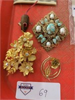 Vintage pin lot