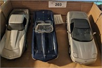 GROUP DIE CAST MODELS: CORVETTES