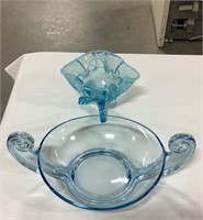 2 blue bowls