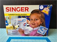 Kids Singer sewing machine