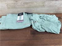 Women’s small pants & shirt