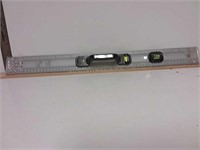 2ft ruler and level new