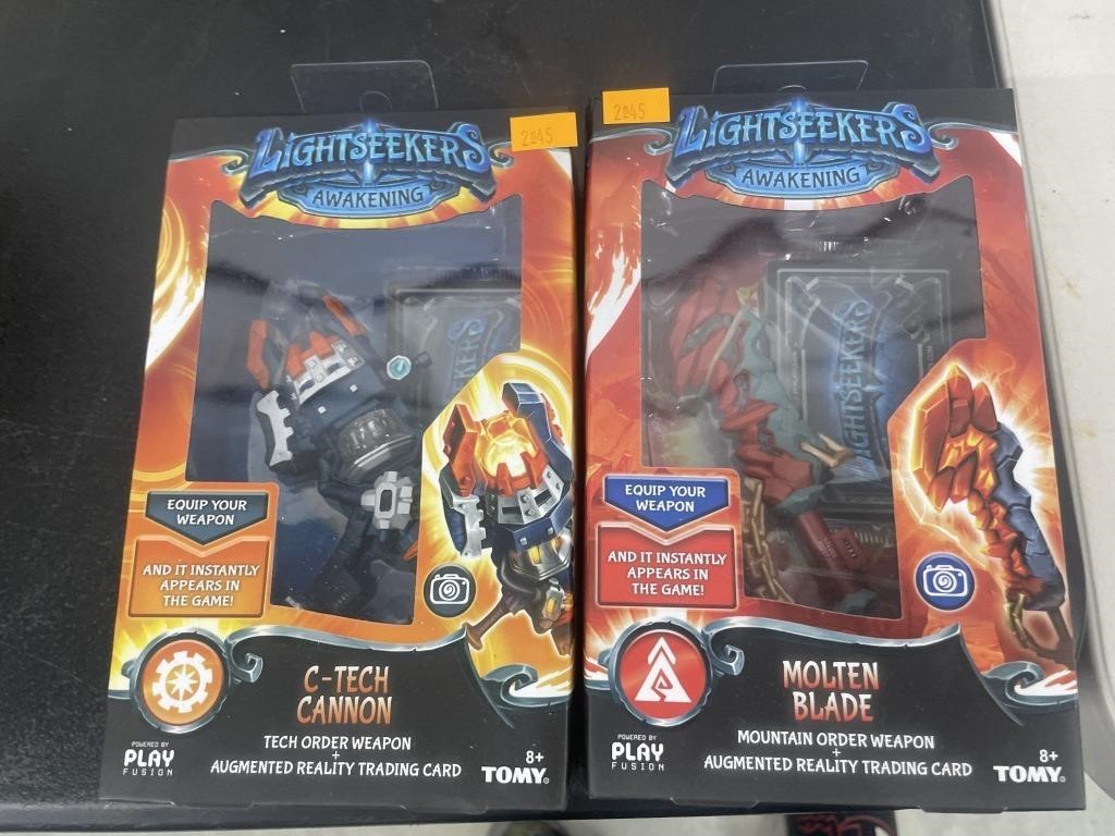 Light sellers awakening figures (NIB)