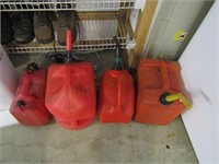 4 gasoline containers