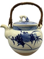 Meiji Era Japan Blue & White Large Tea Pot