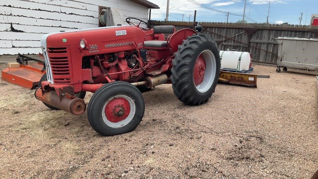 International 300 Utility Tractor w/7' Blade