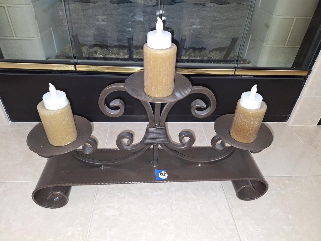 CANDLE DISPLAY WITH BATTERY CANDLES