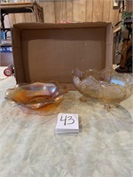 2 pieces of carnival glass fruit bowl