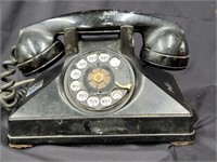 Rotary black Telephone look at pictures