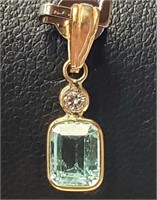$1200 14K  Emerald(0.82ct) Diamond(0.08ct) Pendant