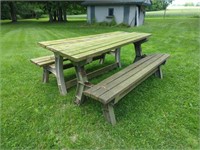 SET OF FOLDING PICNIC BENCHES/ TABLE