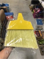 BROOM AND 3 POOL/TILE BRUSHES