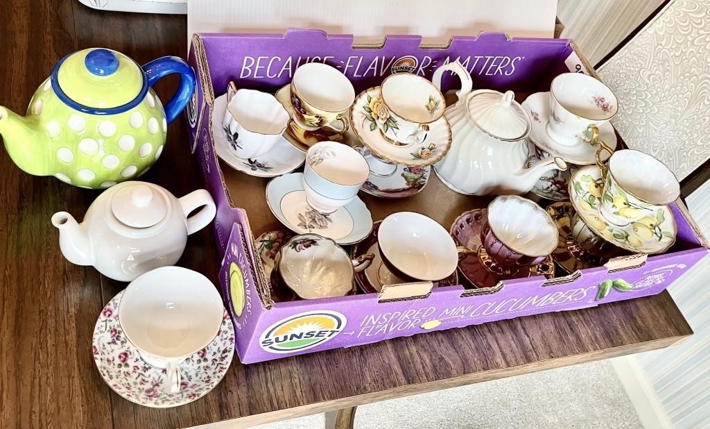 Bone china teacups and saucers, 2 teapots