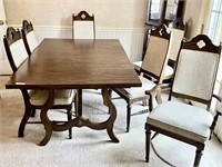 Dining table, 6 chairs, two 12"leaves