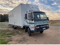 (Private) MITSUBISHI 4 HORSE TRUCK