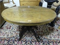 ANTIQUE OVAL PARLOUR TABLE