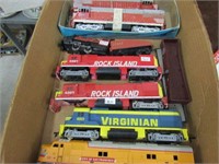 HO Scale Tray Train Engine Cars