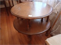 Great 2 tier wooden table. Needs a little TLC.