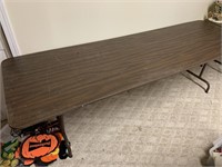 8 FOOT BANQUET TABLE