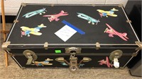 Airplane-themed black trunk, (2) embroidered